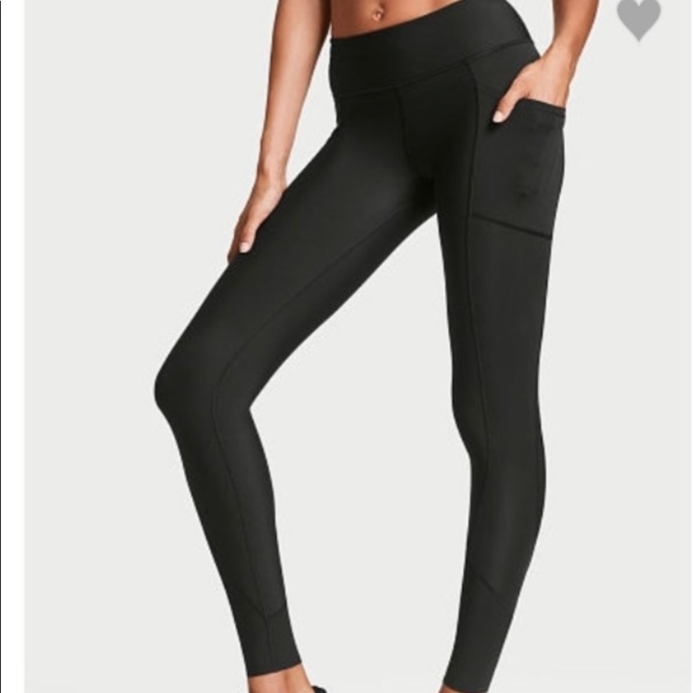 Victoria Sport Total Knockout Leggings